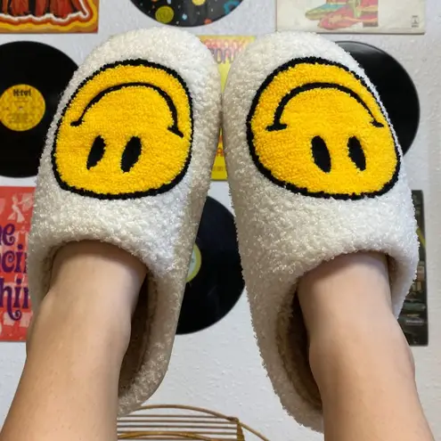 Smiley Face Plush Slippers Size M