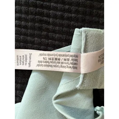 Victoria's Secret  Smooth Wireless Push-Up Plunge Bra 40C‎ EUC Mint Green