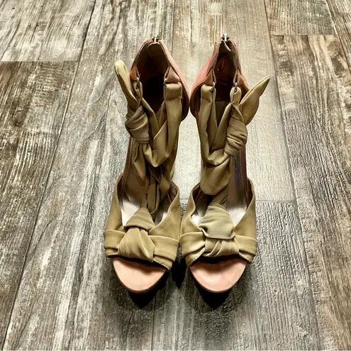 Rachel Roy RACHEL Tan and Pink Wedge Sandals Size 7