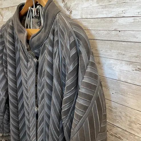 Vintage Womens S (No Size label) Coat Leather Long Chevron Pattern Lined Jacket Gray
