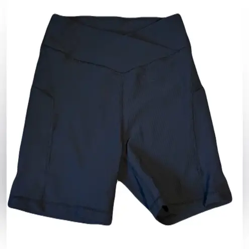 (Unbranded) Black Crossover Pocket Biker Shorts: Size Small
