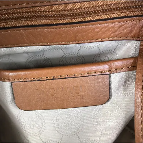 MICHAEL KORS Bedford Pebbled Leather Satchel Bag Brown Versatile Timeles Classic