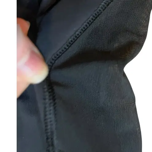 Lululemon  Sun Runner Black 17” Crop Mesh Inserts Leggings size 12 - Image 6