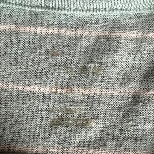 A New Day  Linen Blend Aqua Blue Striped Short Sleeve T-Shirt Small