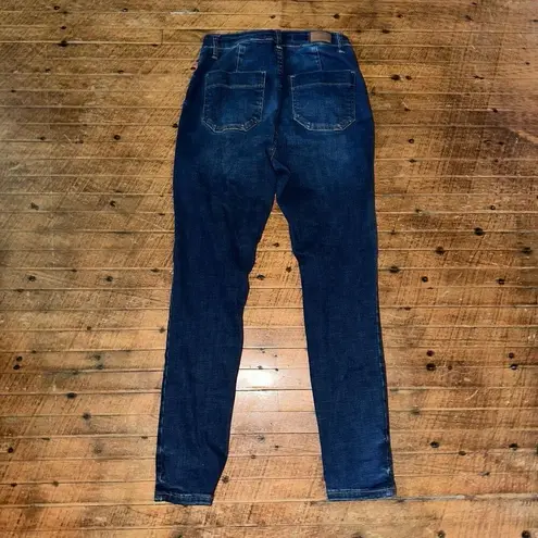 Judy Blue skinny boutique stretchy multi button 7/28 jeans