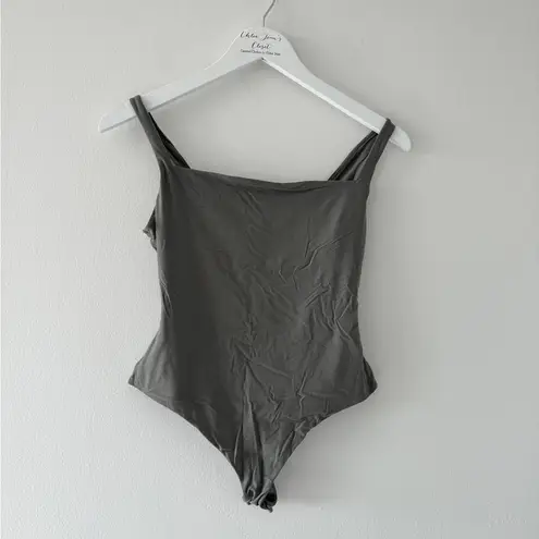 SKIMS Gray Squareneck Bodysuit L