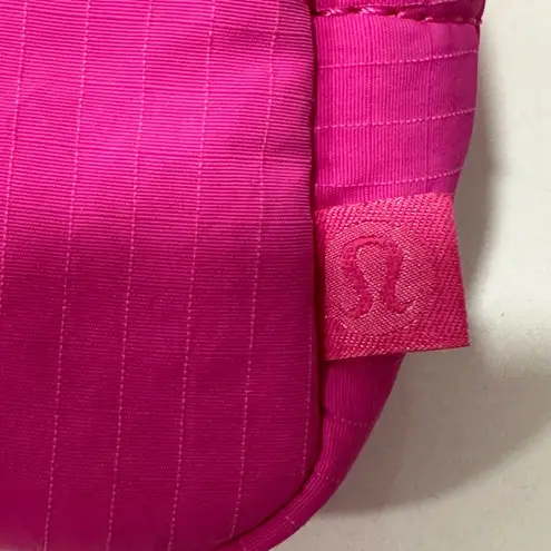 Lululemon  Mini Belt Bag Sonic Pink/Red Merlot Rare Limited Color NWOT 7”