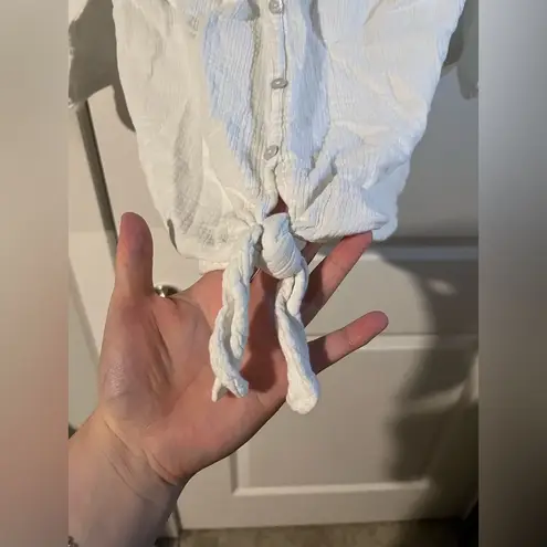 Studio West White Cotton Button Up w/ Tie Detail - Size Medium