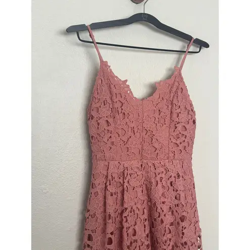 ASTR NWT  The Label Small Lace A-Line Midi Dress Pink mauve V-Neck Sleeveless