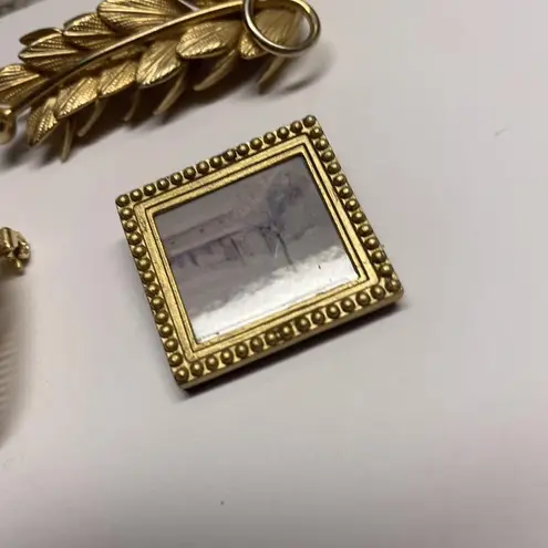 Lot Of 3 Gold Tone Vintage Costume Brooches