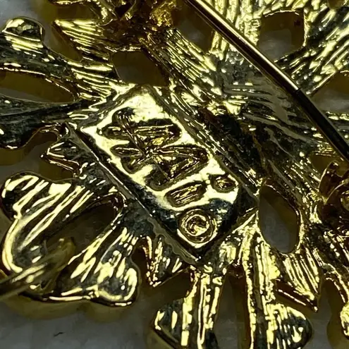 White Glitter Snowflake Winter Wonder Dangle Christmas Holiday Pin Brooch AAI