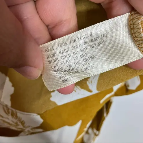 Everly Every floral‎ wrap blouse mustard yellow white size small