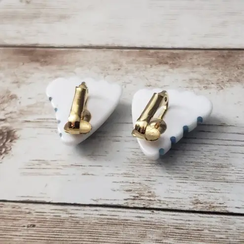 Vintage Clip On Earrings