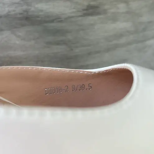 Wet Kiss platform patent leather off white heels Mary Jane’s sandals size 9 NWT