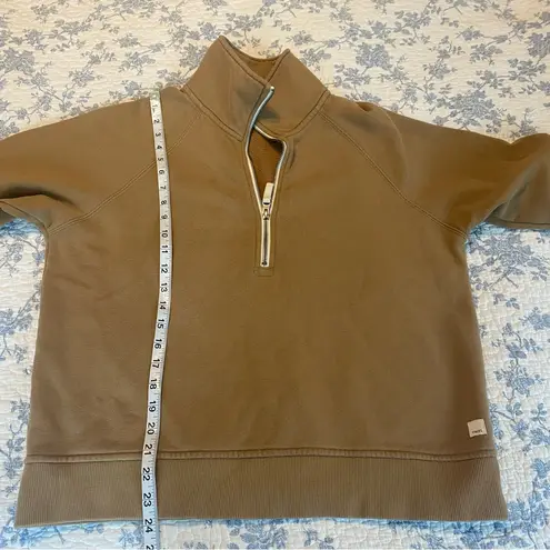 Vuori Restore Women’s Half Zip Tan Pullover Size Medium