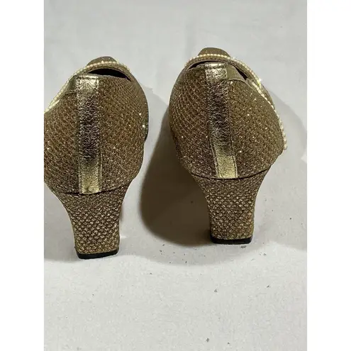 Womans Floral Size 7 Ww Gold Sparkly Glitter Heel Dress Shoe