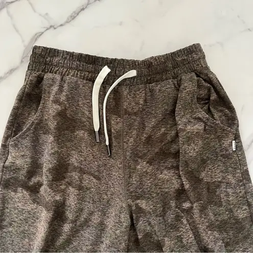 Feat FlowTech Roam Jogger Camo size Small Outdoor Activewear sporty athleisure Green