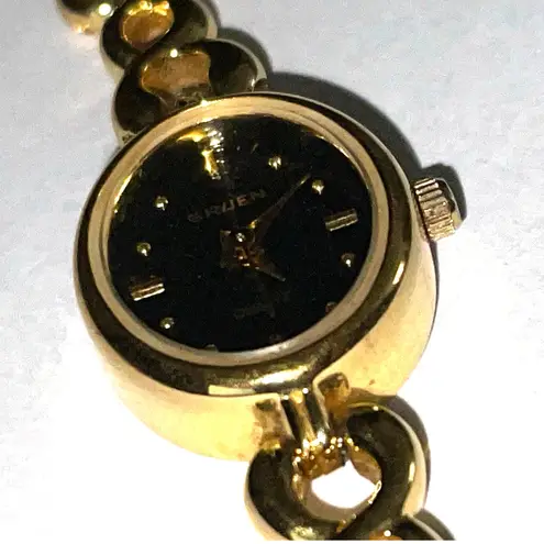 Gruen Quartz Gold Tone Wrist Watch Bracelet