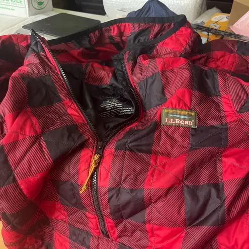 SOLD: L.L. Bean Half ZIP Buffalo Print Hooded Jacket L Petite Red/Black PREOWNED Red Size undefined