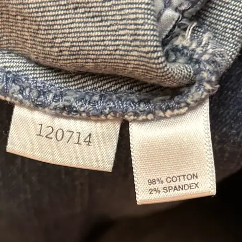 Ann Taylor  LOFT Jean Jacket Blue Denim Snap Closure Size 8 Chic & Stylish