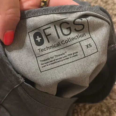 FIGS  Catarina Scrub Top Grey XS