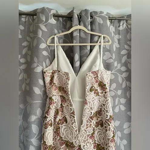 HELSI Norah Plunging Dimensional Floral Column Gown Size L