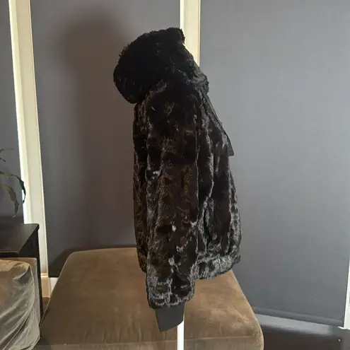 Women’s Black Super Soft Faux Fur Hooded Short Jacket Full Zip Size S NWT