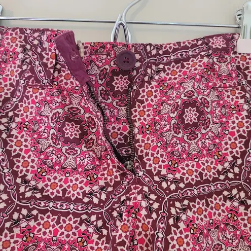 New York & Co. Manhattan Chino Shorts in Pink and Red Print