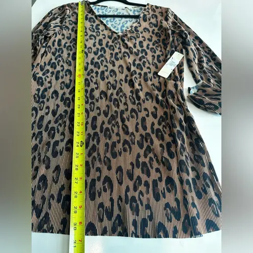 Cyrus New  Sz M Ribbed Long Sleeve Leopard Print Stretch Top - Image 5