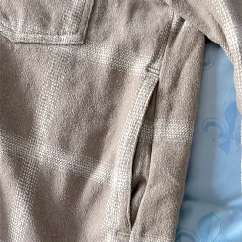 Madewell  Plaid Shirt Jacket in Brown and Cream