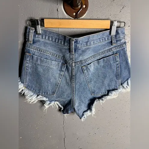 superdown  Revolve Button Fly Jean Shorts size 26 - Image 4