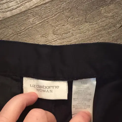 Liz Claiborne  Women's High Waist Black Shorts / DG108