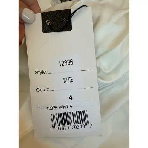 Mac Duggal 12336 Faux Wrap V-Neck Slit Jersey Gown White
SZ 4 $298