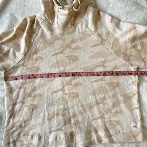 Vuori Beach Hoodie in Bisque Camo Size Small