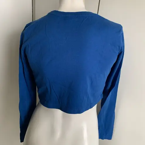 Oakley size medium cropped long sleeve blue T-shirt