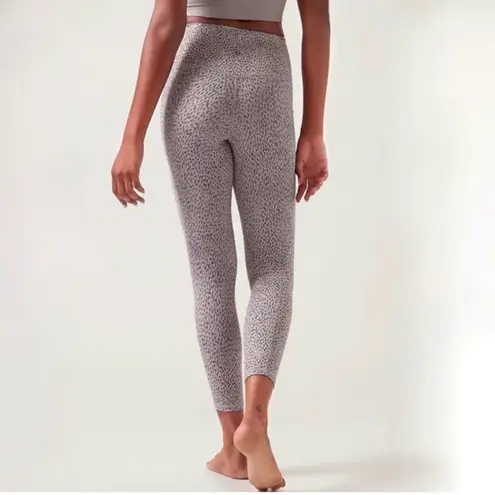 Athleta  Salutation Stash Pocket Printed 7/8 Tight Legging Medium