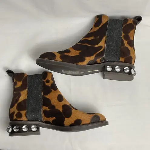 Louise et Cie Chelsea Boot Venda Embellished Heel Animal Print Calf Hair SZ 6.5
