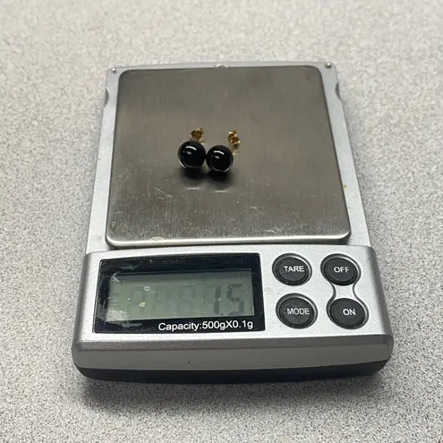 14K Gold Round Black Onyx Stud Earrings Classic Everyday Minimalist Modern