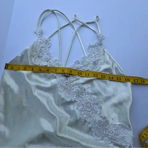 California Dynasty Off White Nightgown Gown Lace and Beaded trim Medium