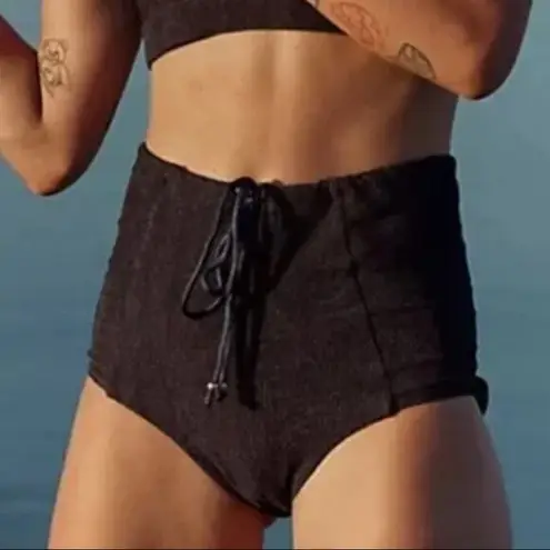 New! Free People Resin Obsidian Cream Crop Surf Top in navy blue, size L Blue Size L