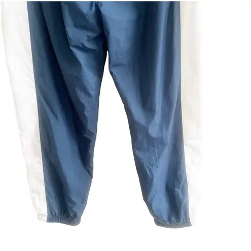 Peloton Windbreaker Joggers Unisex Size XL Mesh Lined Colorblock NWT