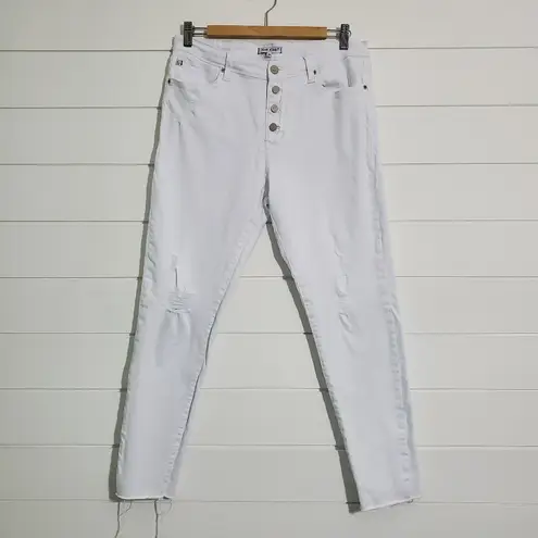 Dear John American Classic Button Fly Comfort Skinny in Optic White. Size: 30