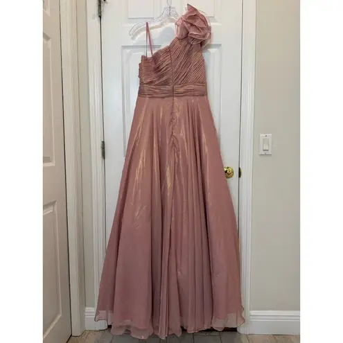 Mac Duggal NWT 49252 Pink Iridescent One Shoulder Rosette Ball Gown Size 10