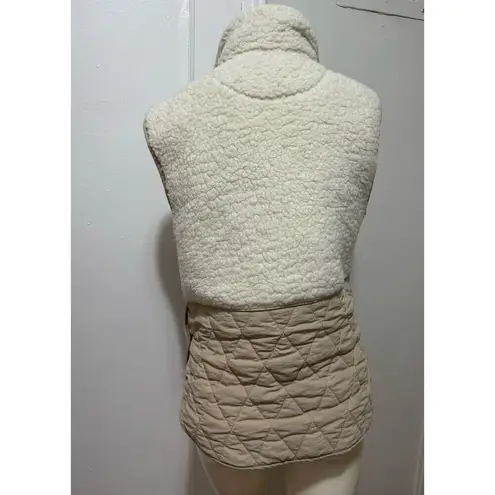 Abercrombie & Fitch  Size Small Soft A&F Ivory Cream Sherpa Quilted Zip Up Vest