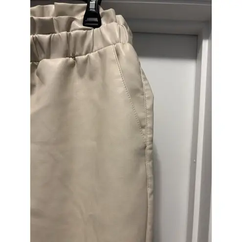 Bagatelle Women’s Faux Leather High Paper bag Waist Pant Size Large Cream Pocket