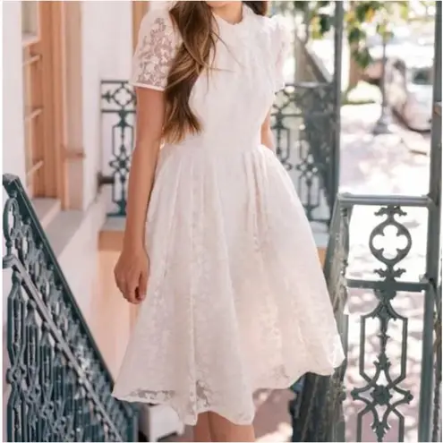 Gal Meets Glam Amelia Embroidered Fit & Flare Ivory Cream Dress Size 20