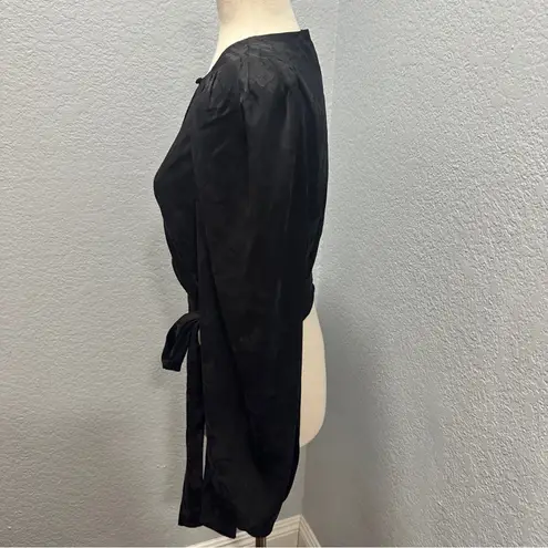 WAYF Size M Black Floral Jacquard Elegant Silky Cropped Classic Wrap Top Date