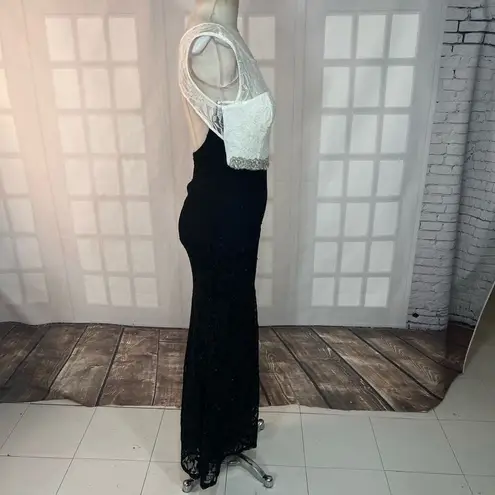 City Studio White Black Sparkle Lace Embellished Waist Formal Gown Size 0