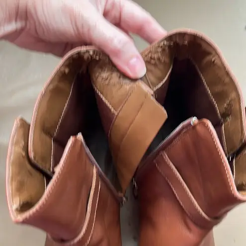 Isaac Mizrahi leather ankle boots