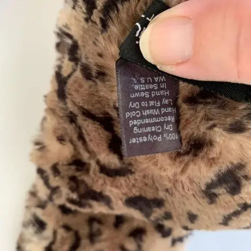 Pandemonium Seattle Faux Fur Leopard Skinny Scarf Animal Print Fuzzy Cozy Warm Tan